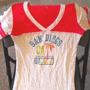 Blue 84 San Diego white pink V-neck Top Tee Small